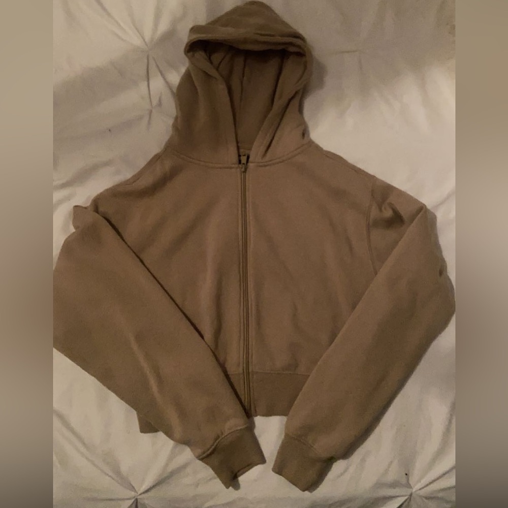 Cropped zip up